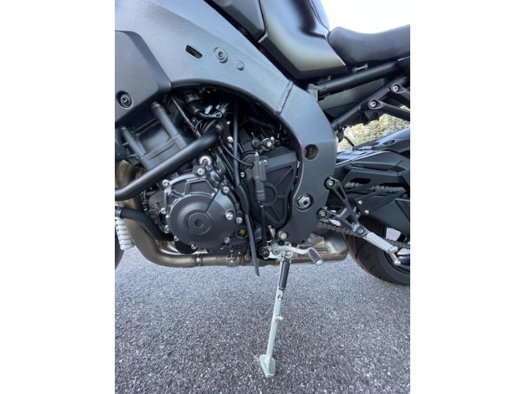 YAMAHA MT-10