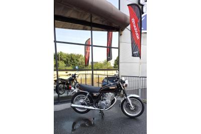 YAMAHA SR 400