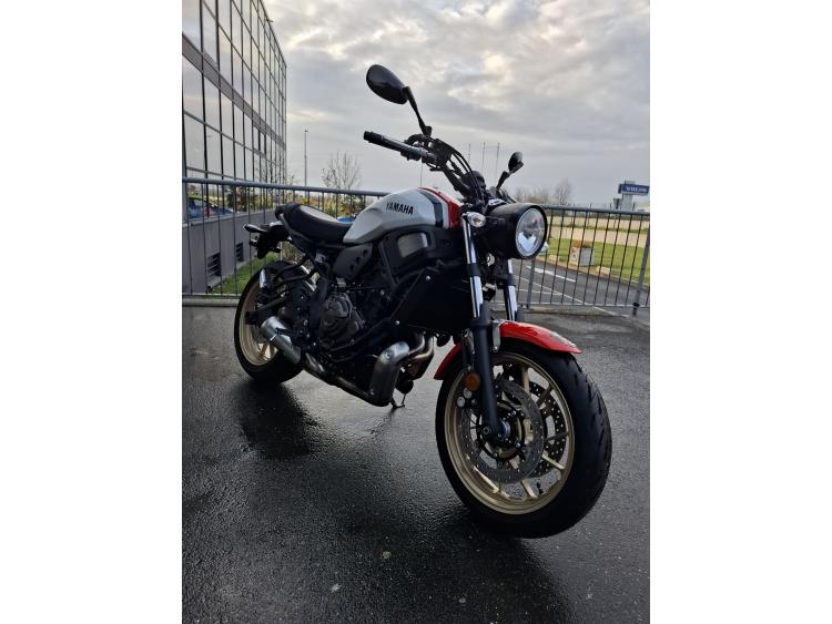 YAMAHA XSR 700