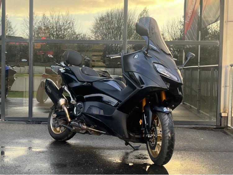 YAMAHA XP T-MAX 560 TECH MAX