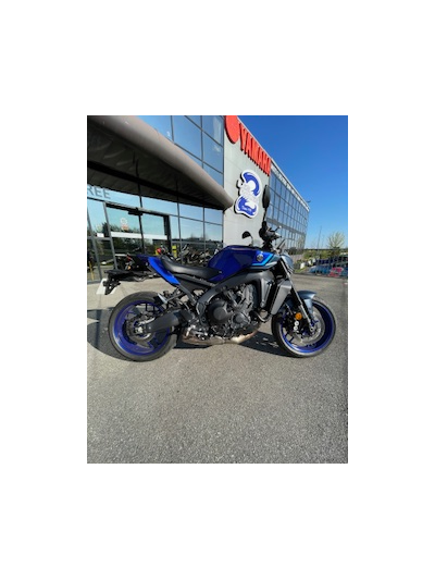 YAMAHA MT-09