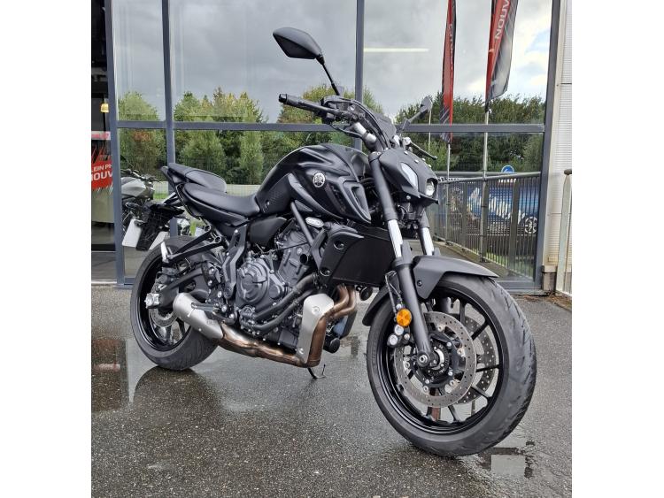 YAMAHA MT-07